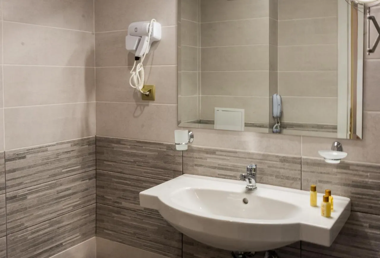 Vemara City Boutique Hotel-Free Parking Varna