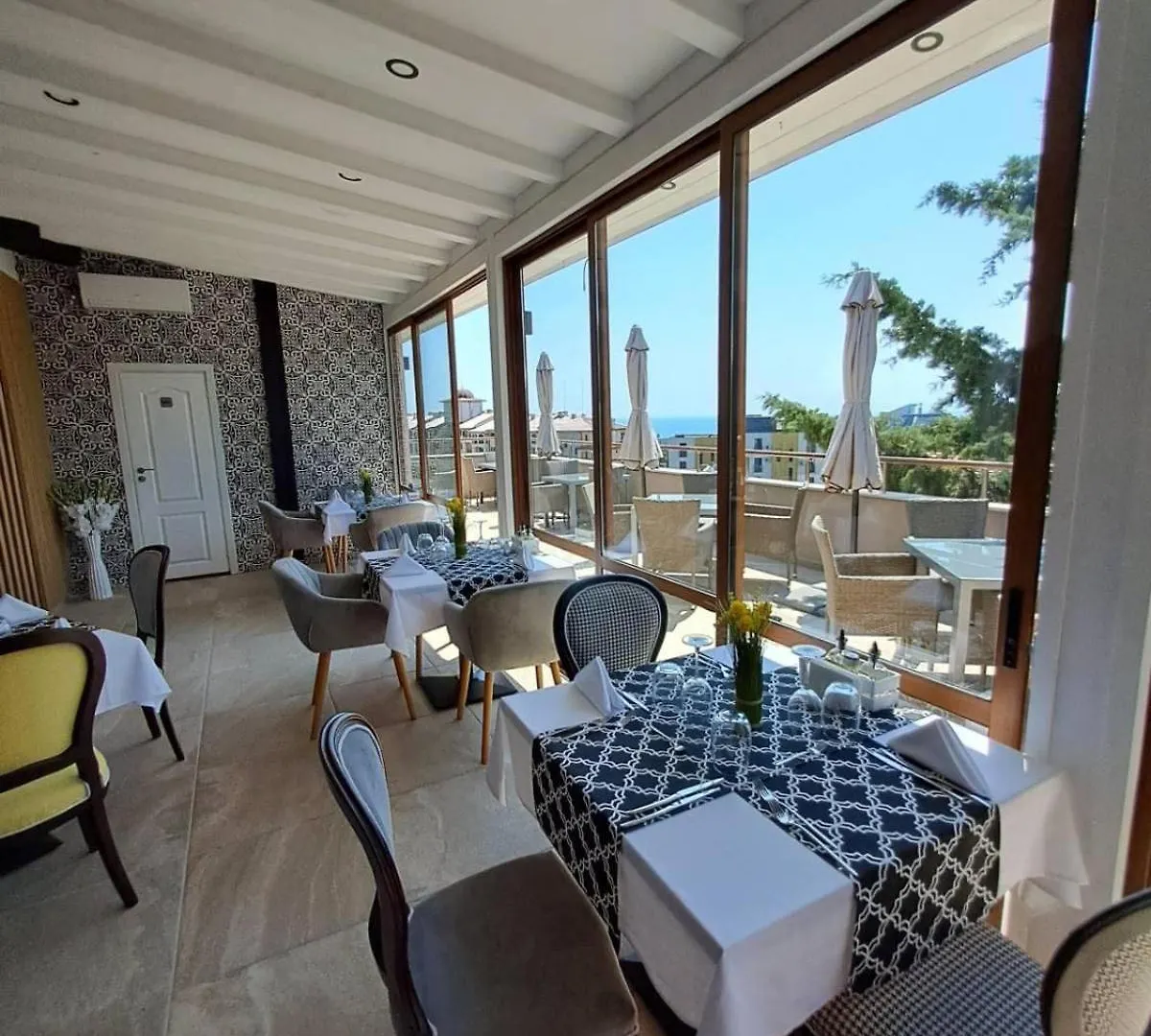 Vemara City Boutique Hotel-Free Parking Varna Hotel