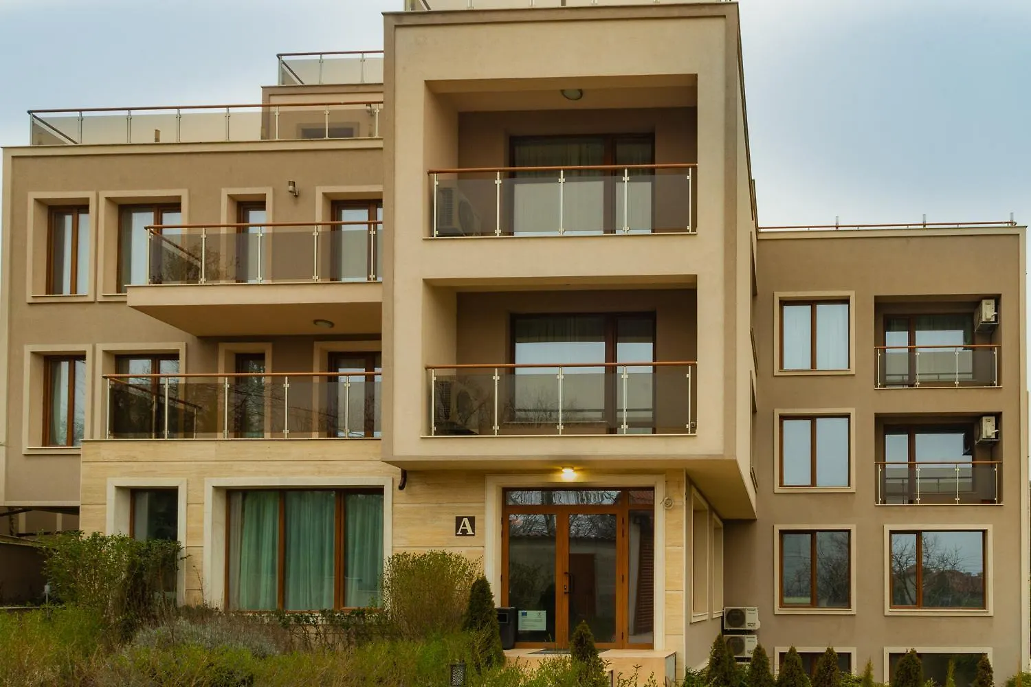 Vemara City Boutique Hotel-Free Parking Varna