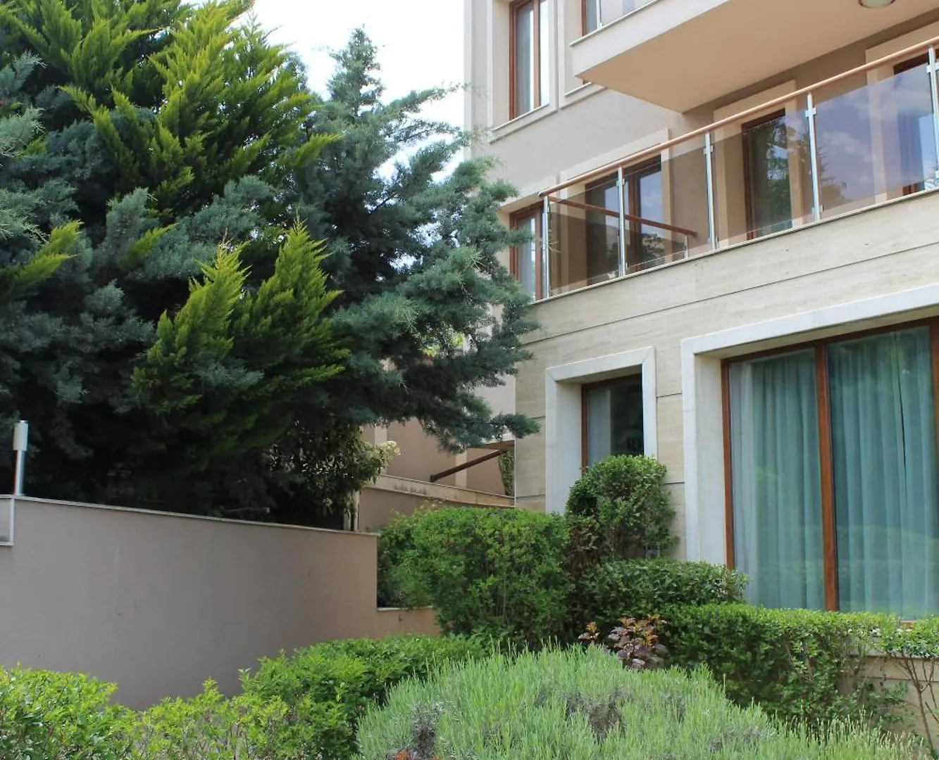 Vemara City Boutique Hotel-Free Parking Varna 3*,  Bulgaria